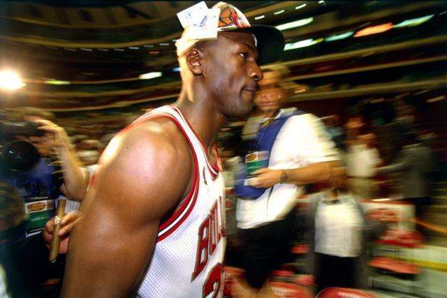 曝36岁本泽马本赛季后退役 一代传奇前锋告别？